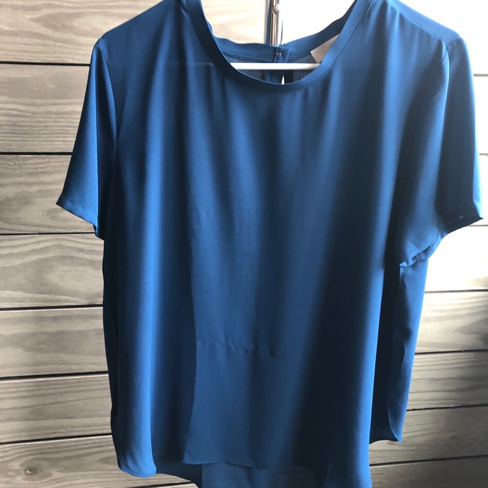 Loft Short Sleeved Shirttail Blouse